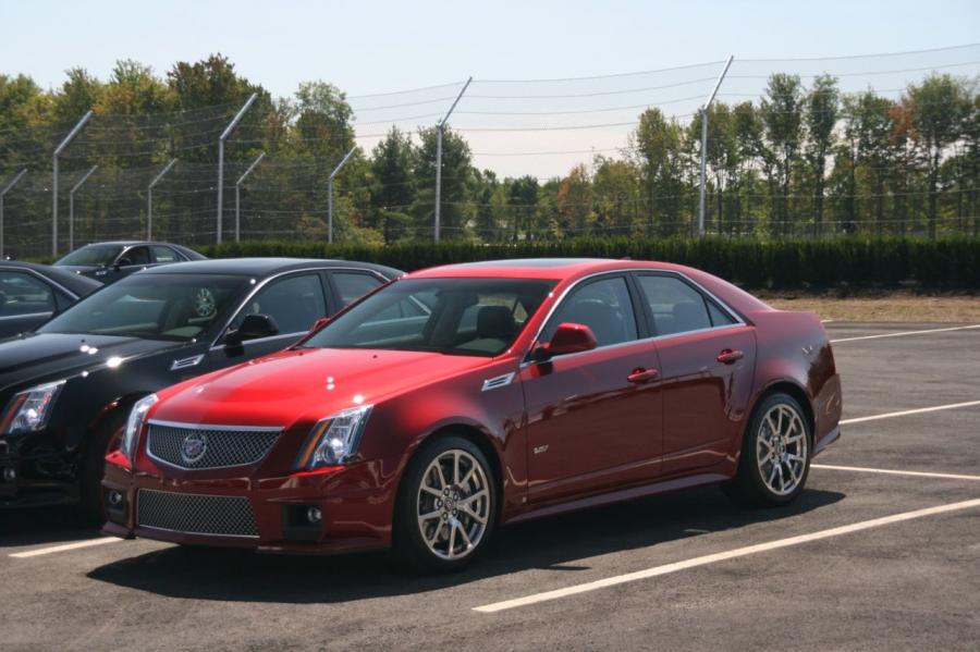 Cadillac CTS-V Coupe 2010 года  (фото 189 из 315)